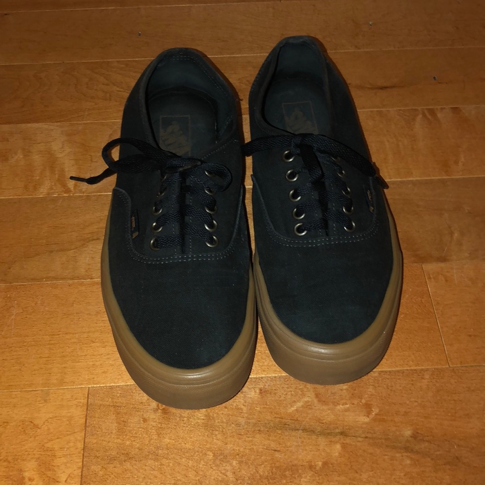 Selling Vans shoes size 10 for men